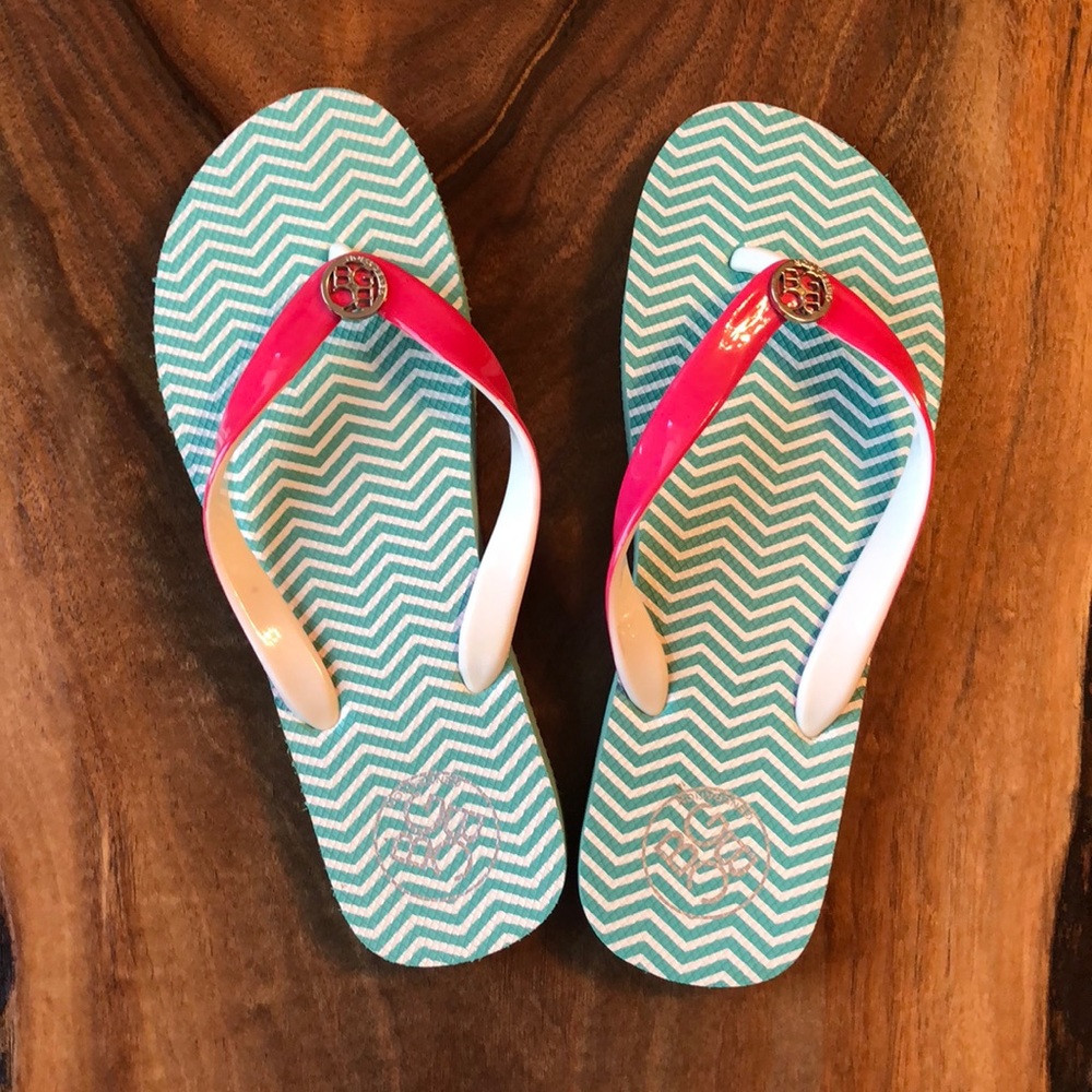 BCBG Flip flops